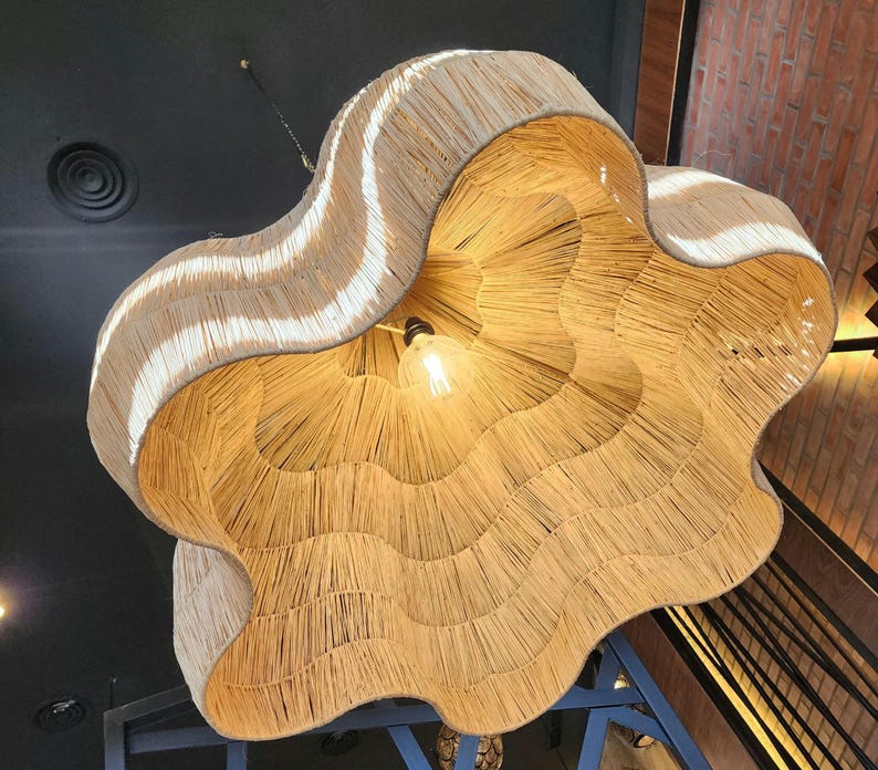 Raffia Pendant Light – Flower Shape