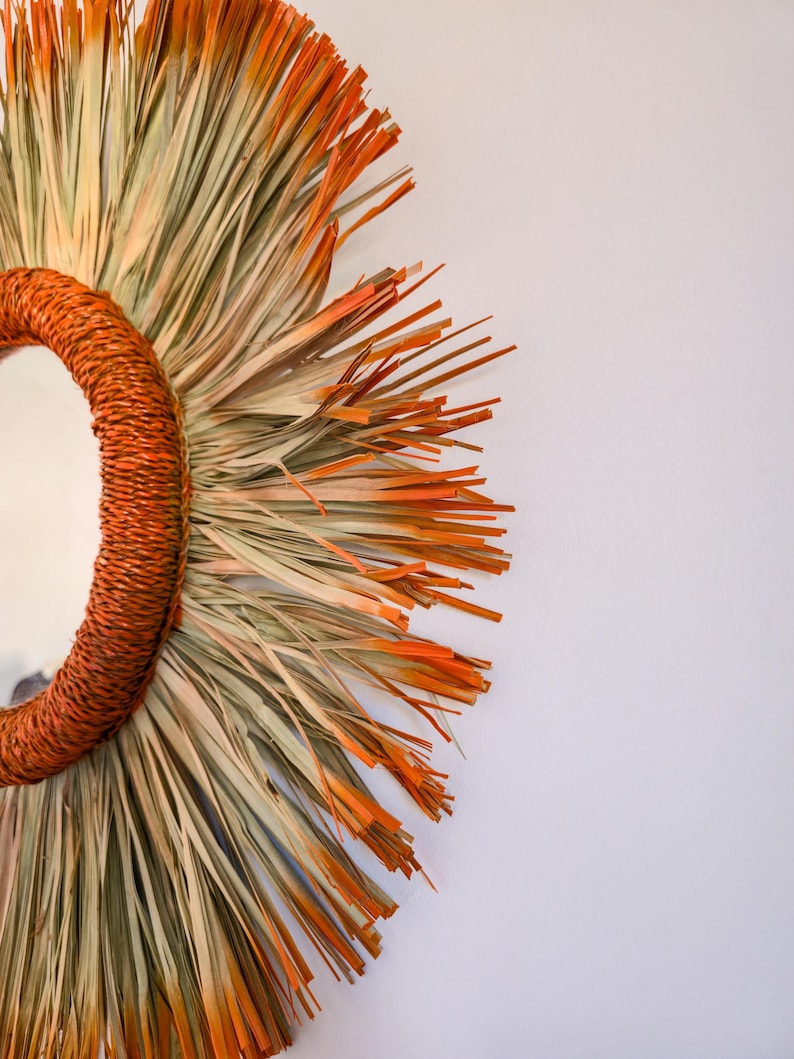 Moroccan paille & cord mirror in round shape