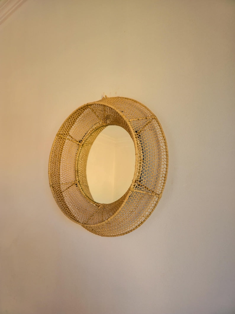 Moroccan raffia mirror in round shape