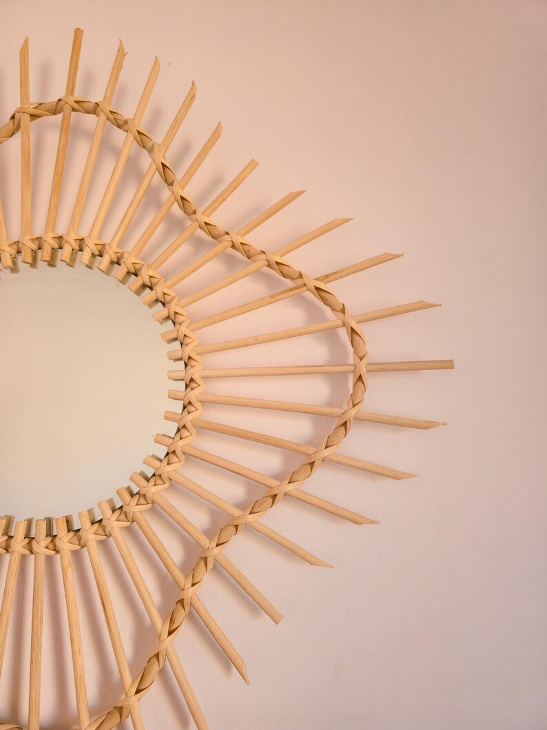 Moroccan wood and cord mirror in round shape
