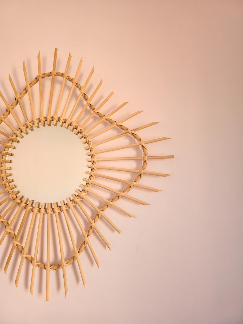 Moroccan wood and cord mirror in round shape