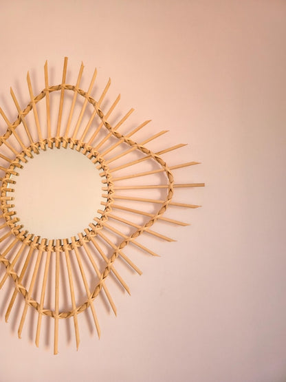 Moroccan wood and cord mirror in round shape