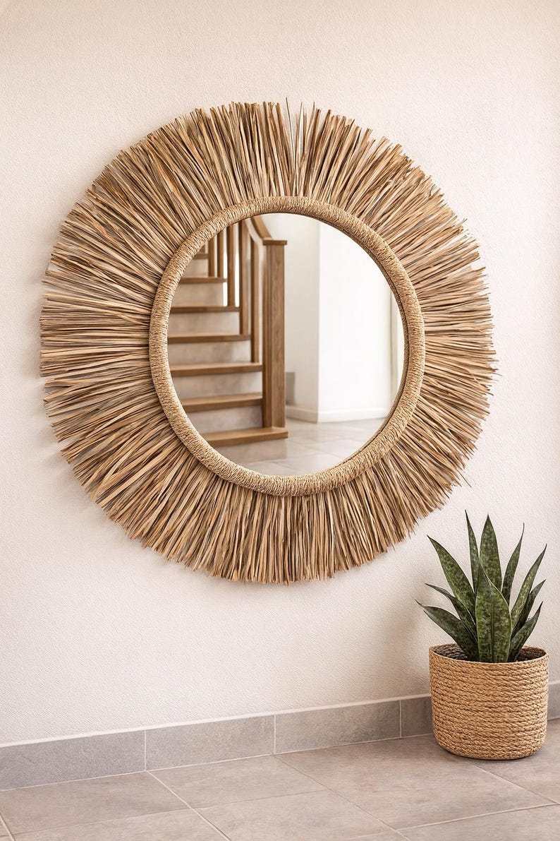 Round Moroccan mirror in paille and cord