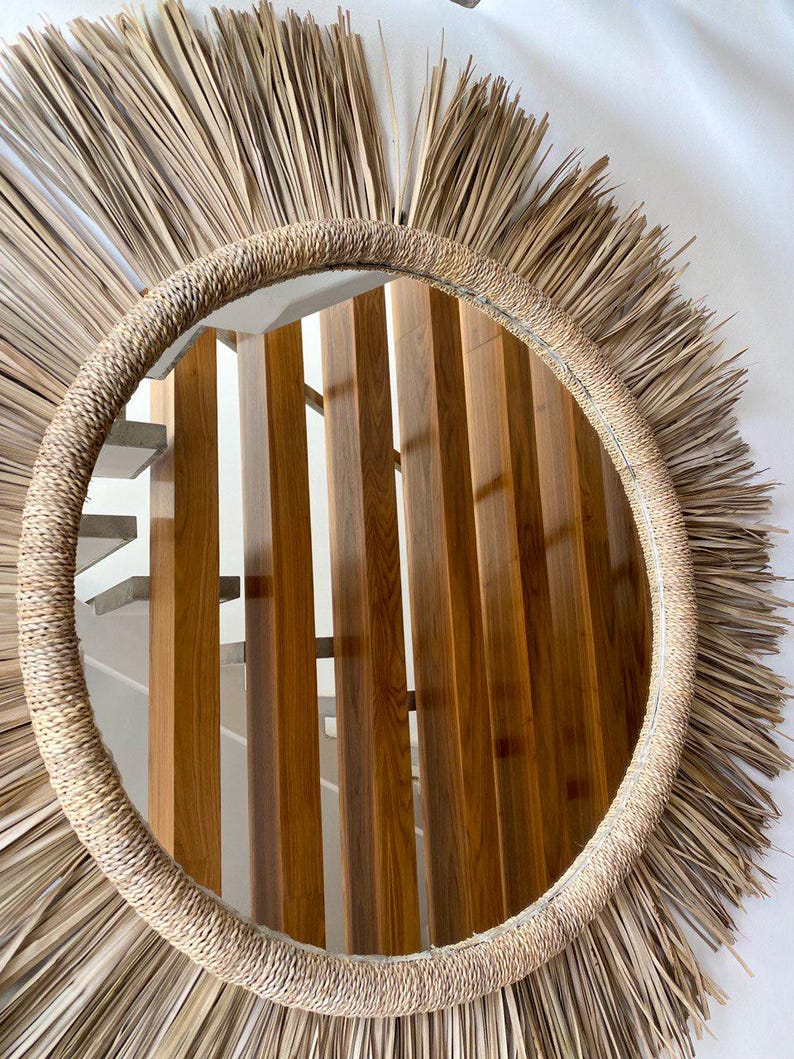 Round Moroccan mirror in paille and cord